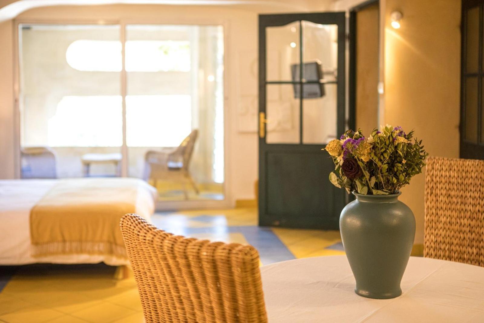 In Provence Hotel - Experience Atypique Venelles Exterior foto