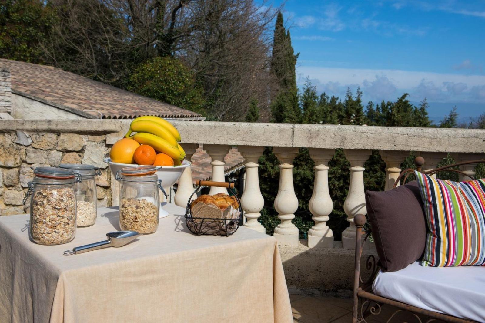 In Provence Hotel - Experience Atypique Venelles Exterior foto